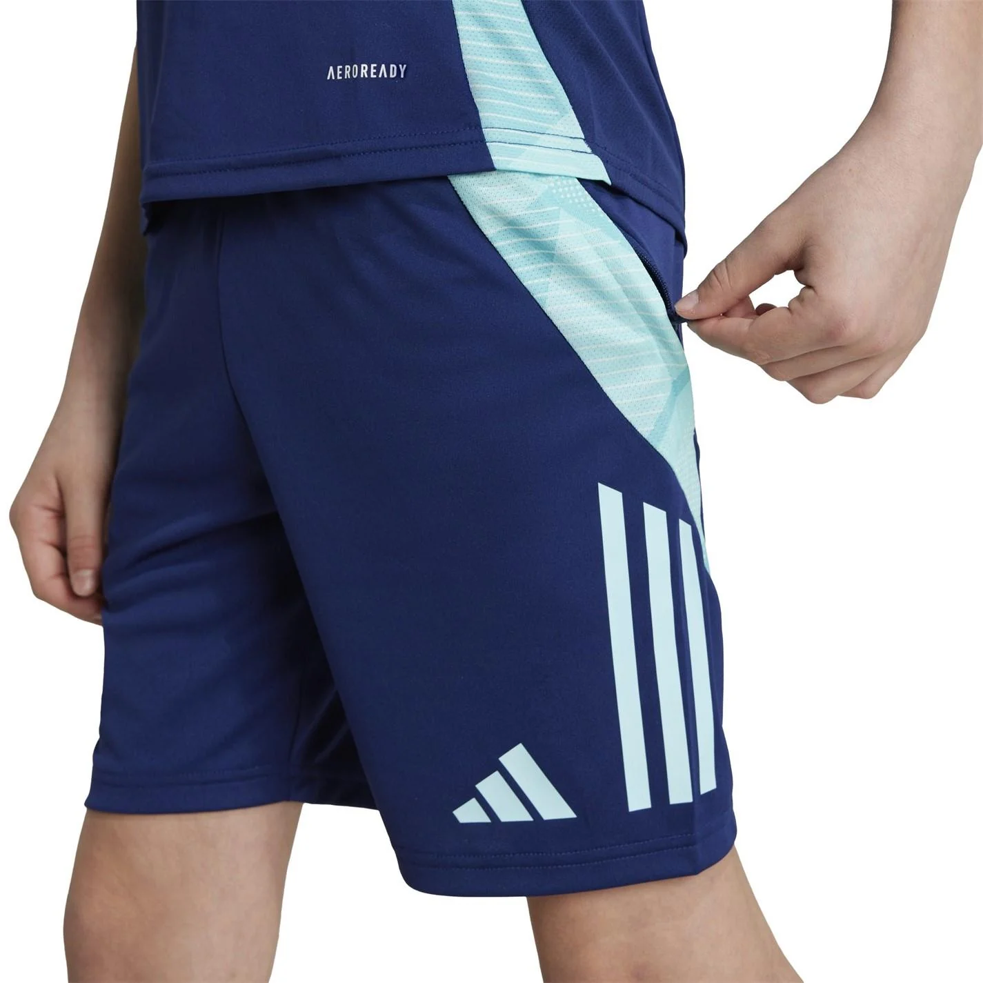 adidas Arsenal Tiro 24 Training Shorts 2024 2025 Juniors - Image 6