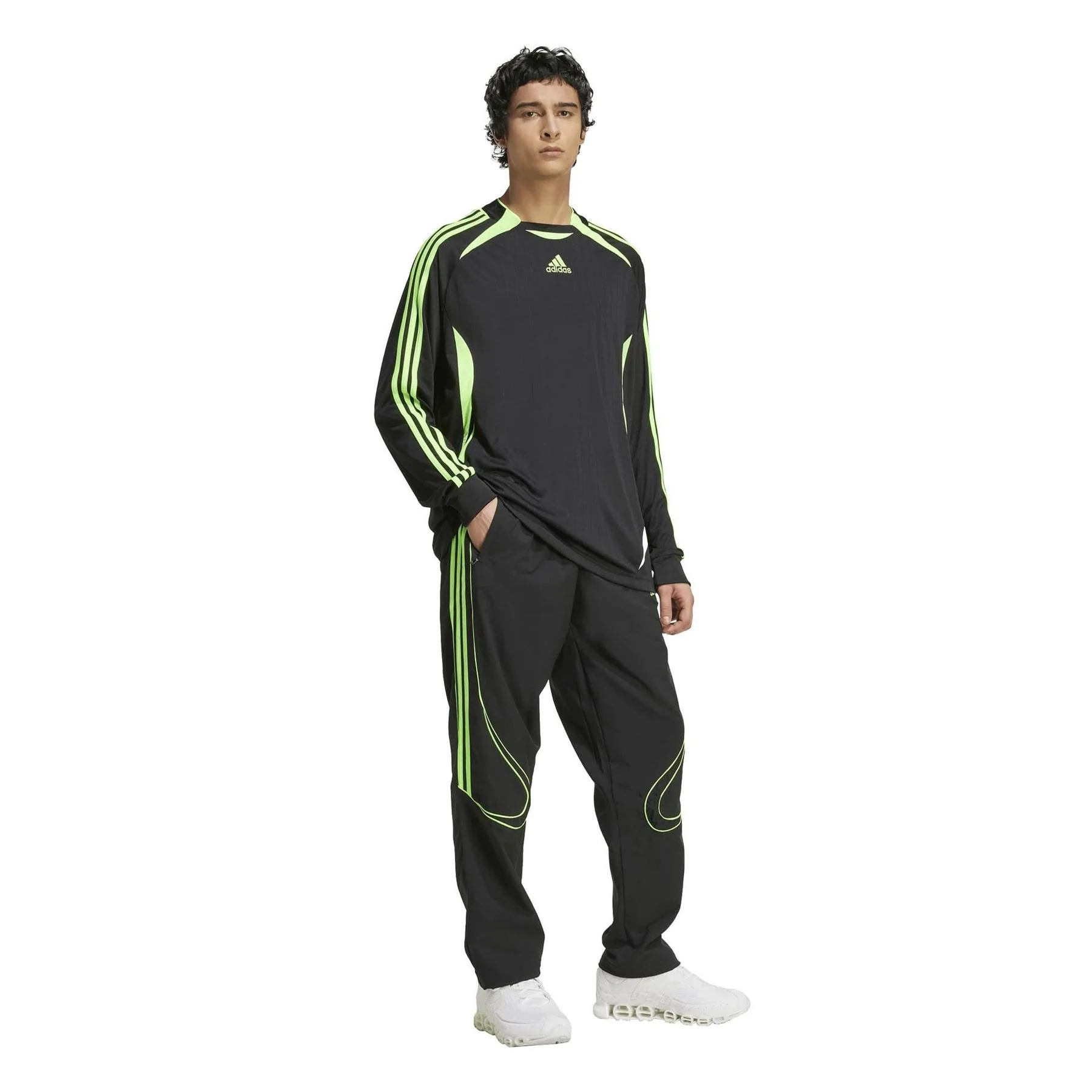 adidas Teamgeist Long Sleeve T-Shirt - Image 6