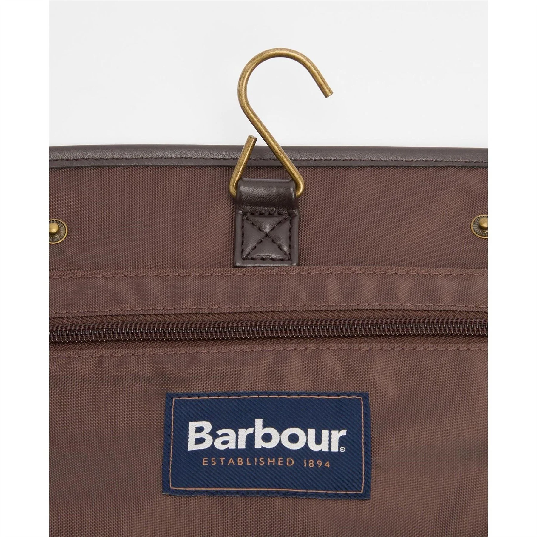 Barbour Hanging Washbag - Image 6