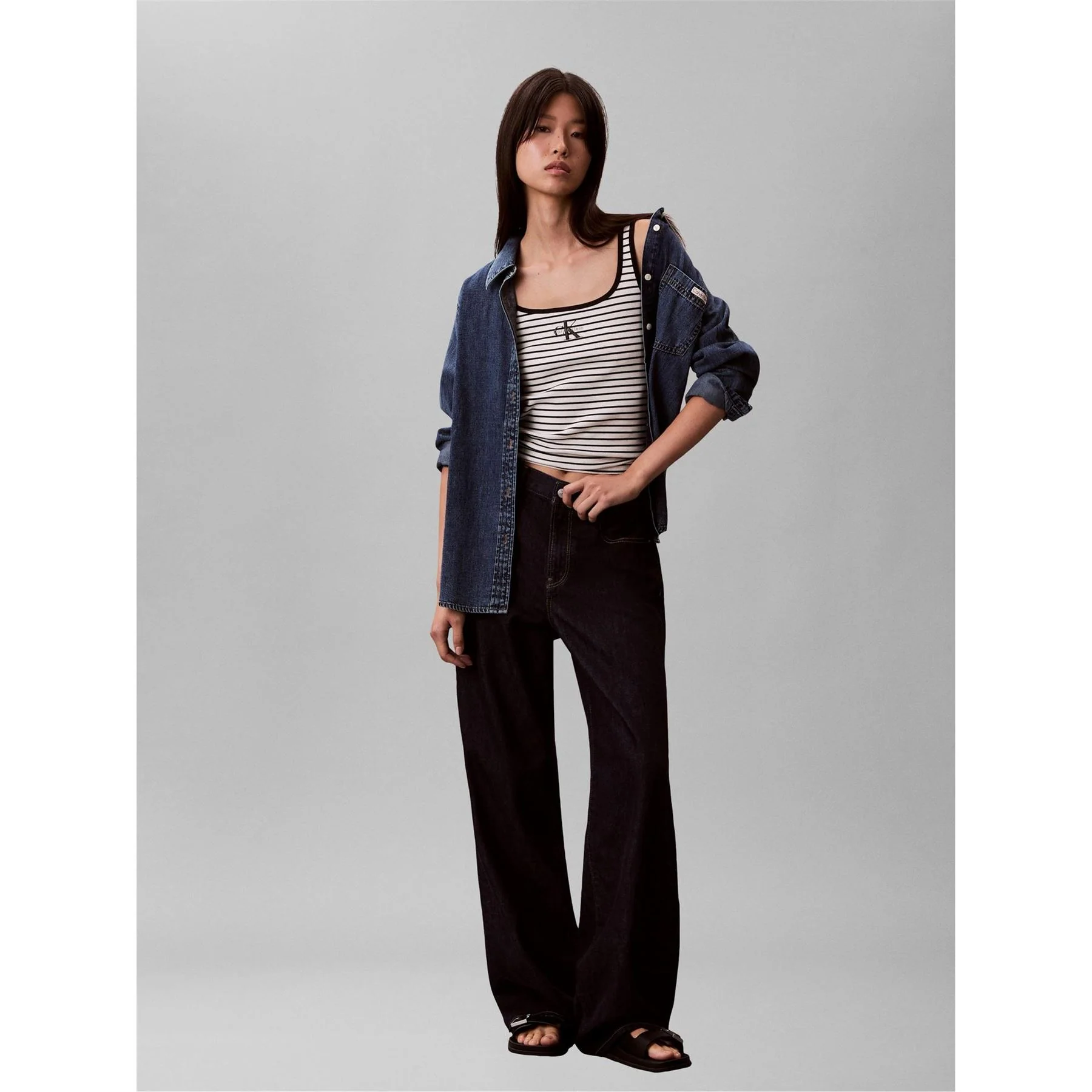 Calvin Klein Jeans Scoop Neck Tank Ld63 - Image 5