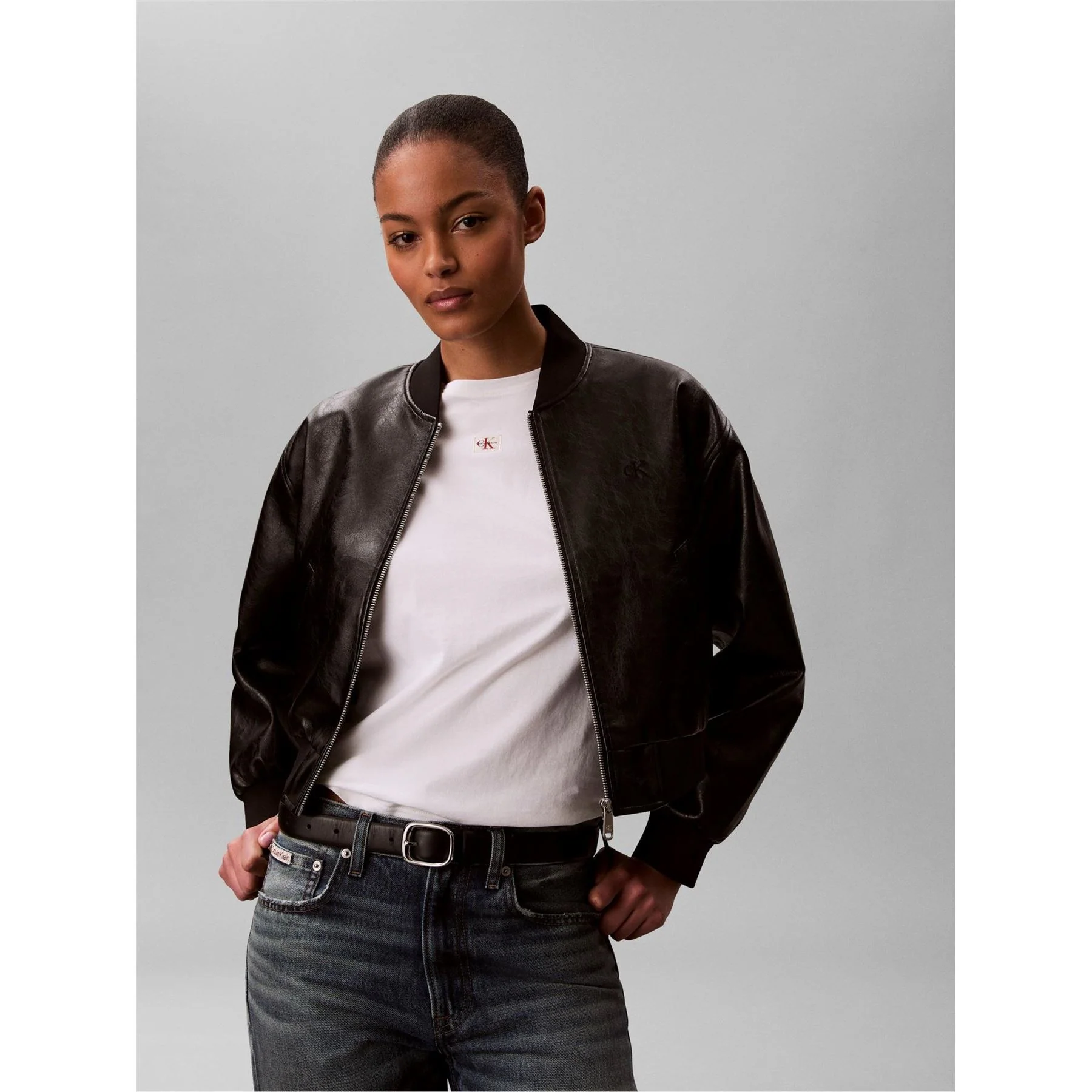 Calvin Klein Jeans WL Class Fit Tee Ld63 - Image 4