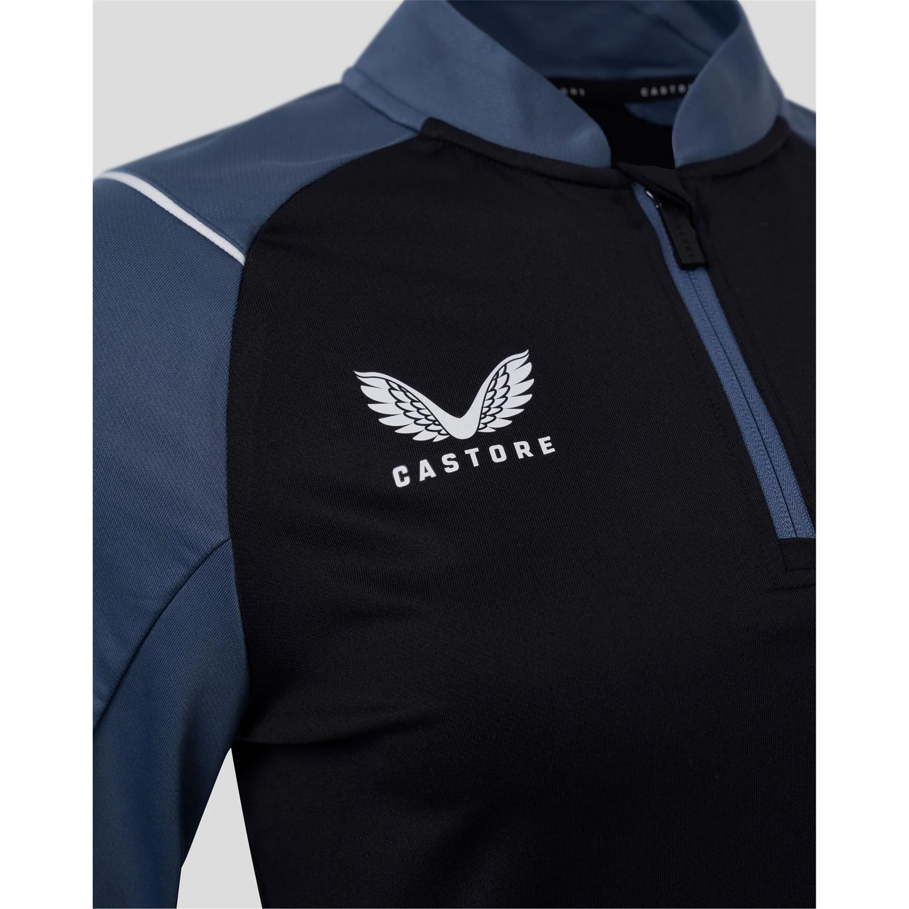 Castore Womens United Training Quarter Zip Top 2022 2023 - Image 5