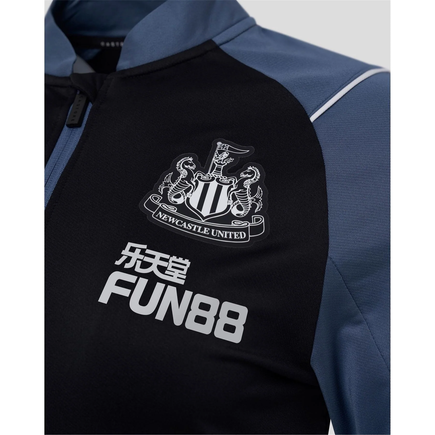 Castore Womens United Training Quarter Zip Top 2022 2023 - Image 6