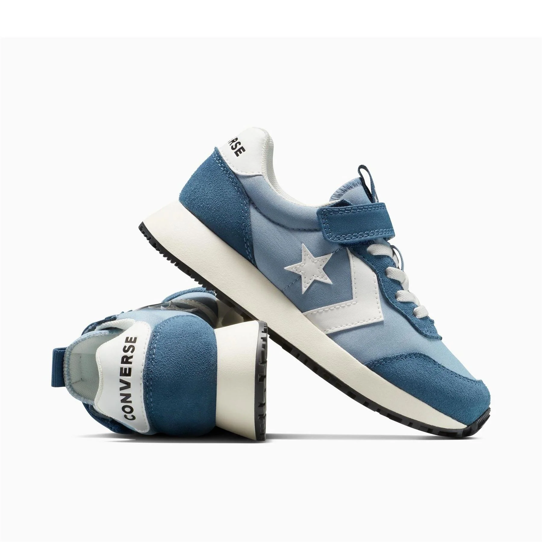 Converse Kids Omega Trainer Low Top Trainers - Image 3