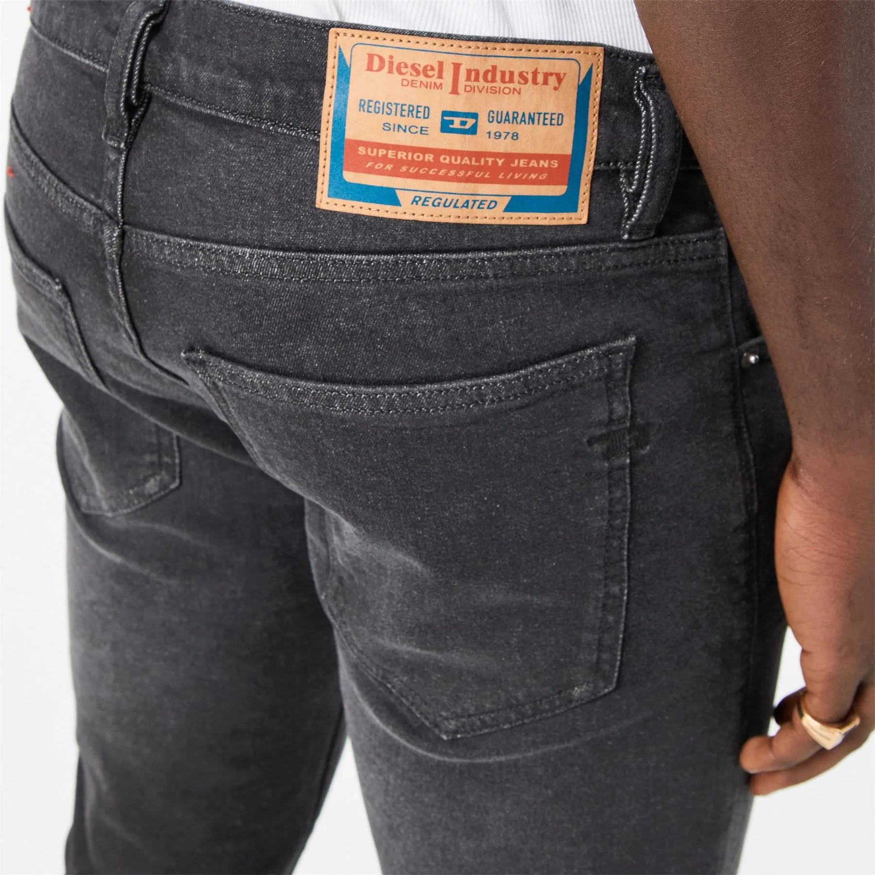 Diesel 2019 D Strukt - Image 31