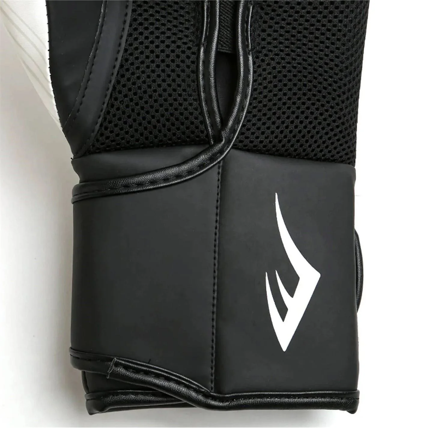 Everlast Spark Boxing Gloves - Image 4