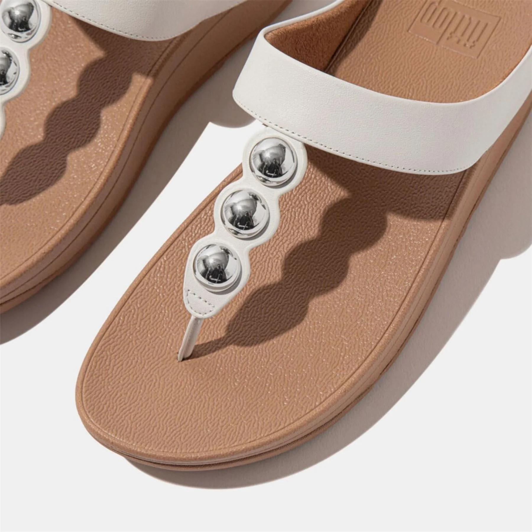 FitFlop Mirror Dome Leather Toe Post Sandals - Image 5