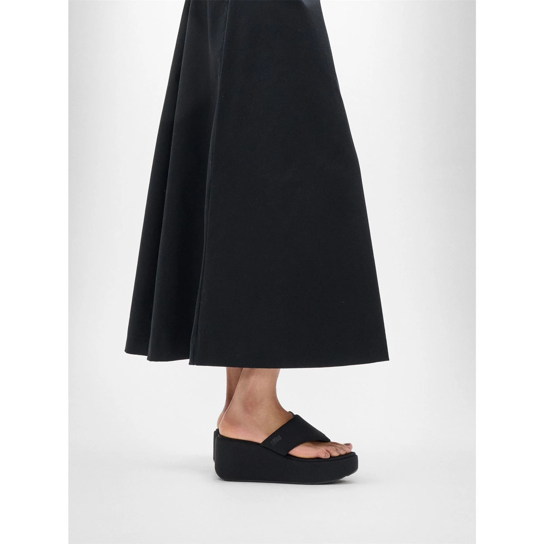 Fitflop Platform Toe Post Sandals - Image 7