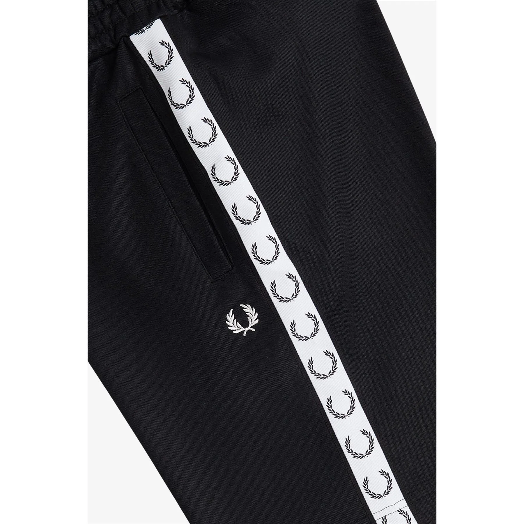 Fred Perry Fleece Jogger Shorts - Image 3