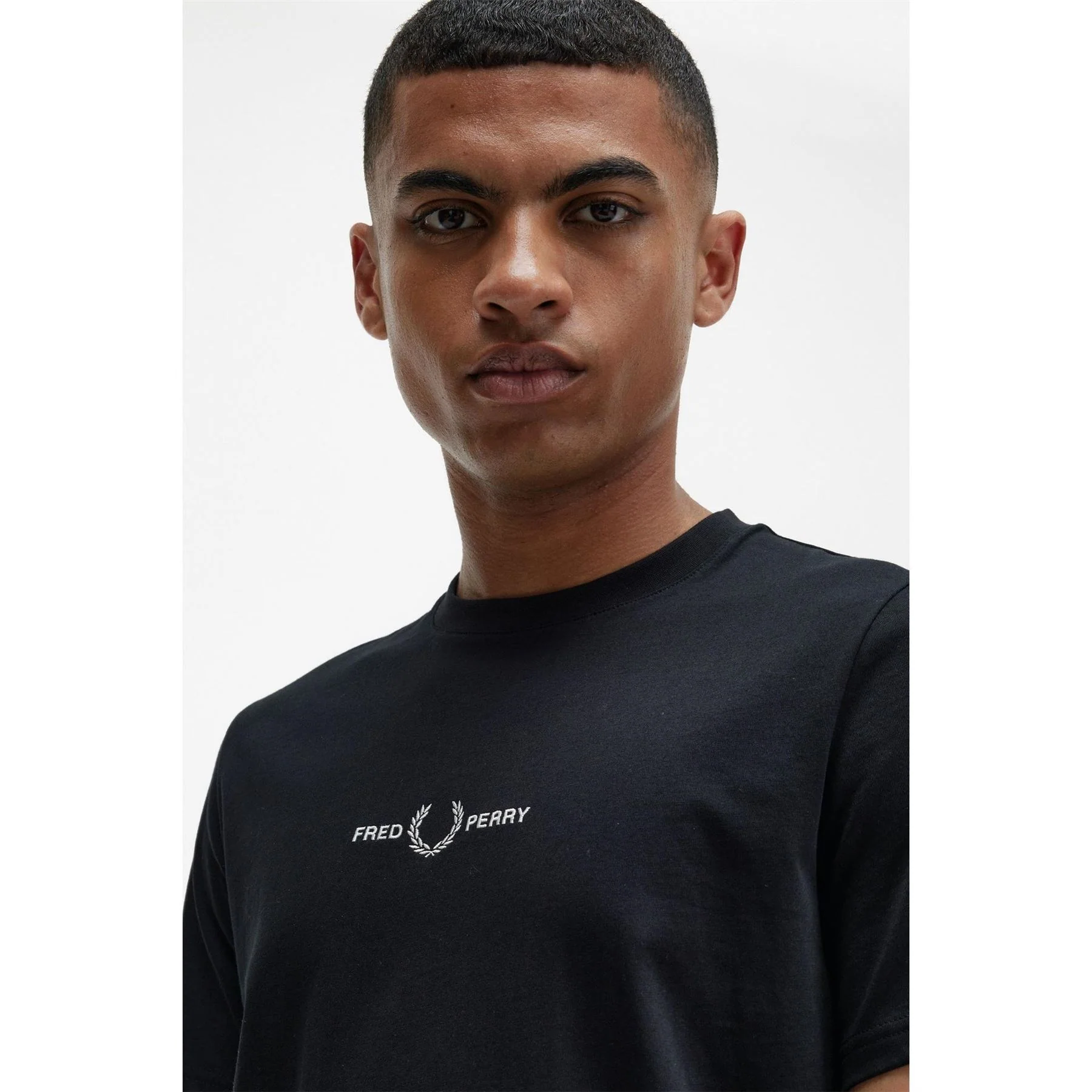Fred Perry Logo T-Shirt - Image 5