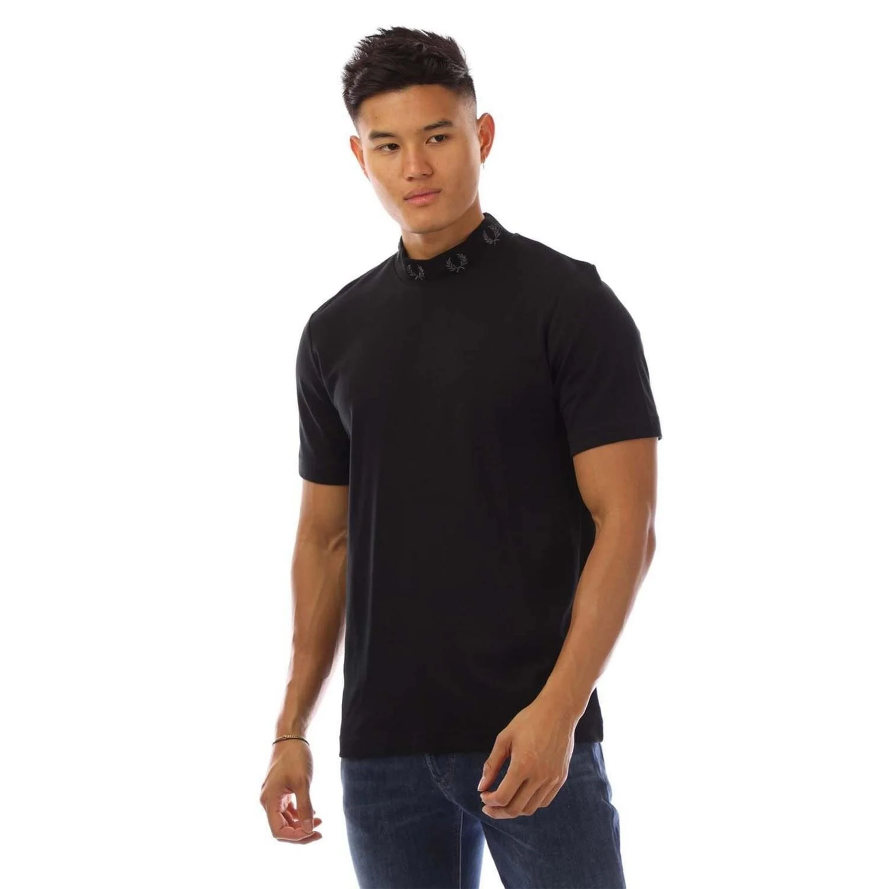Fred Perry Wreath High Neck T-Shirt