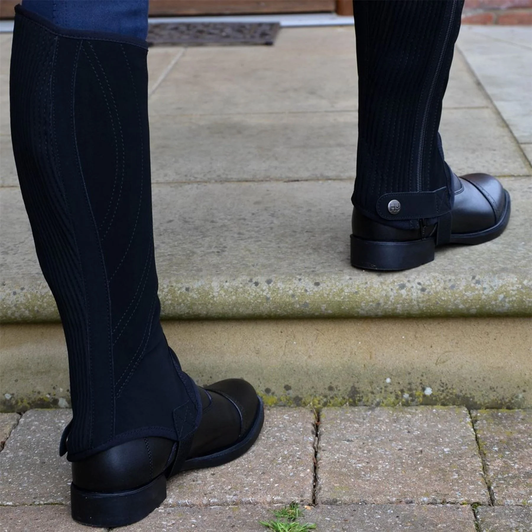 HY Equestrian Adults Synthetic Chaps - Image 5