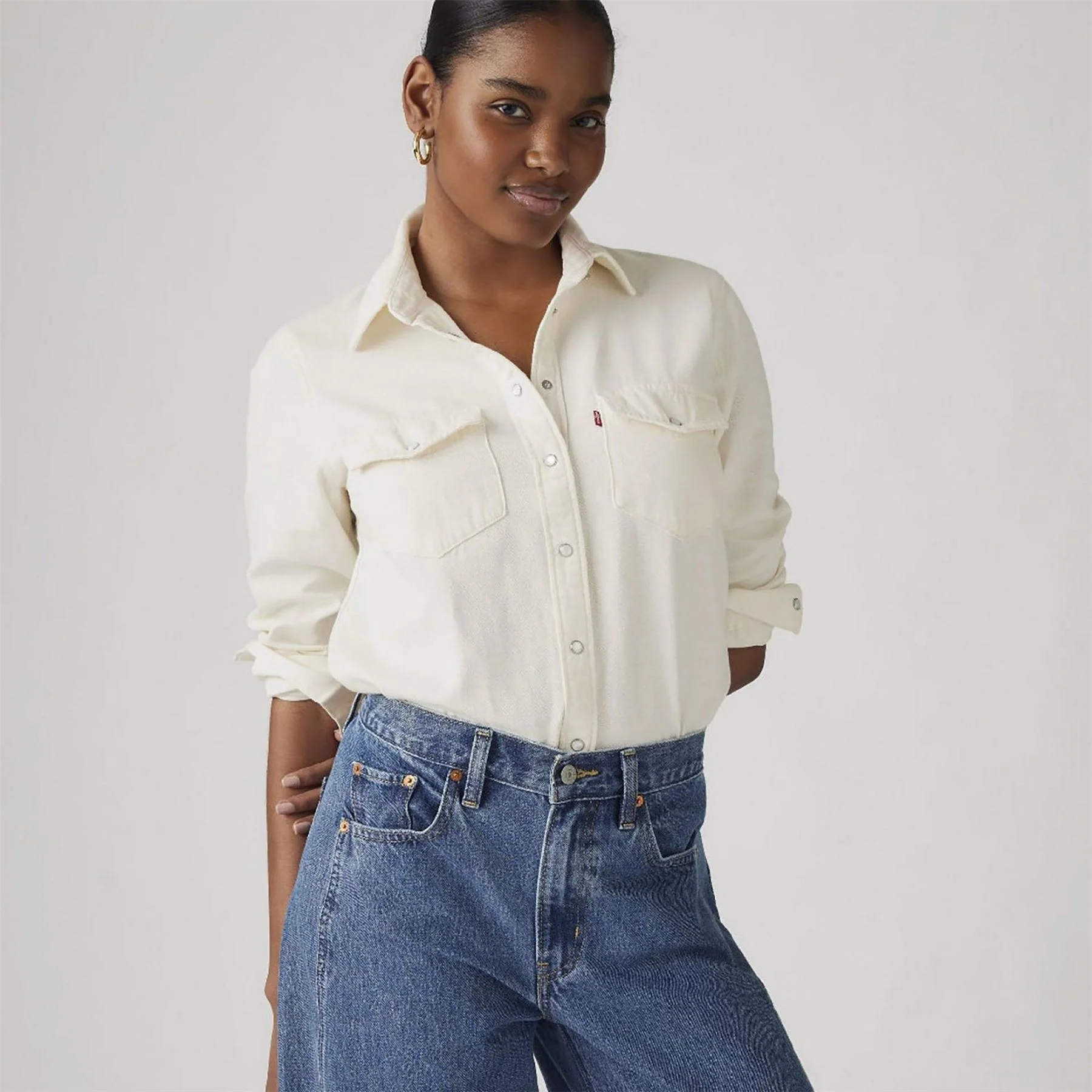 Levis Iconic Western Ecru Crew 4 - Image 4