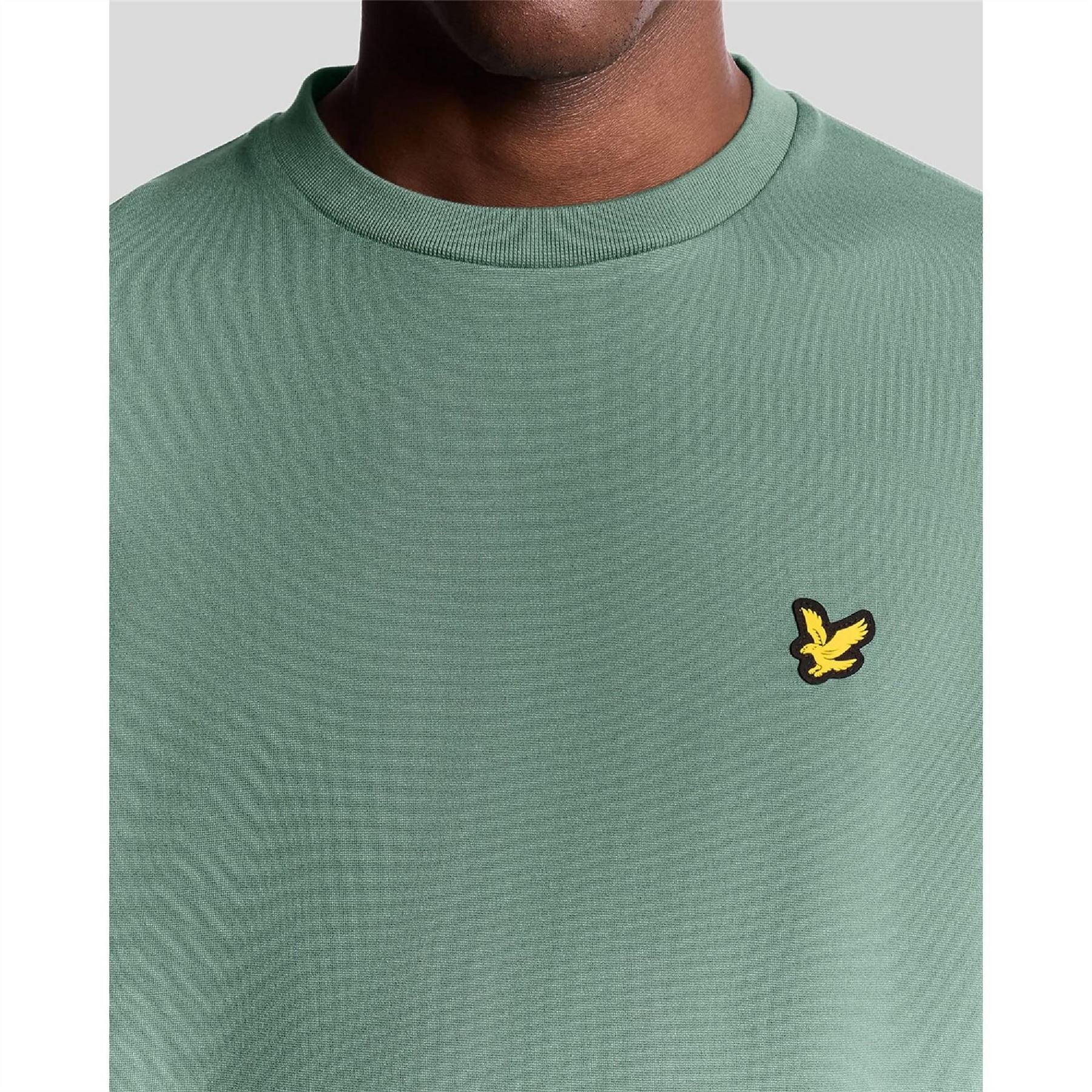 Lyle and Scott Lightweight Sweatshirt - Image 3
