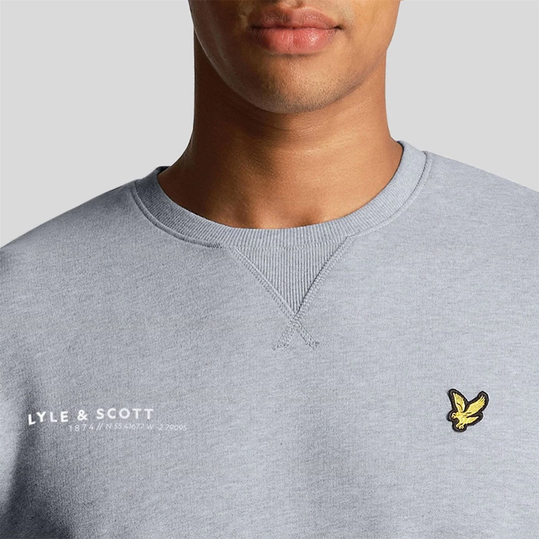Lyle and Scott Ordinate Print Crewneck Sweatshirt - Image 4