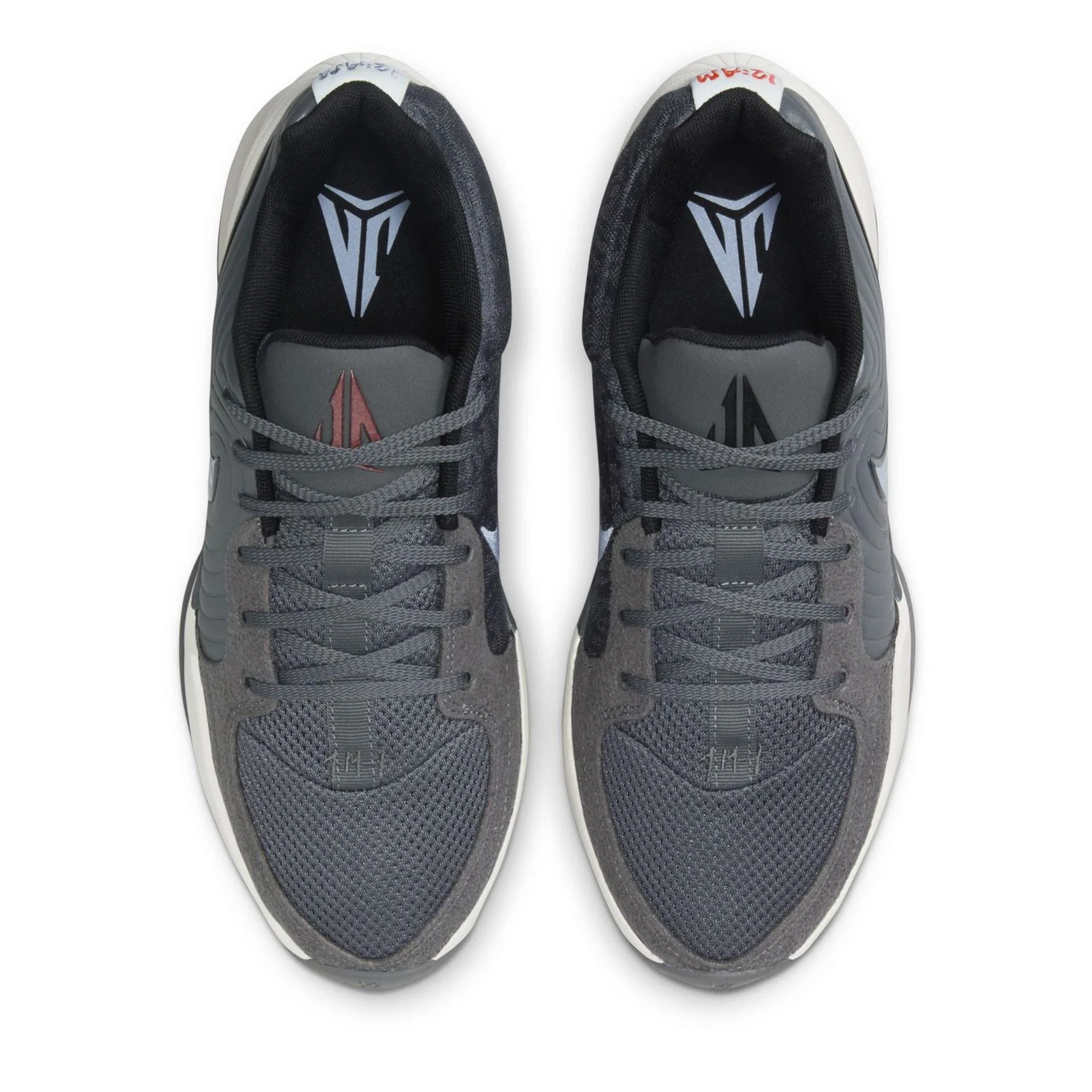 Nike Low Top Flat Heel Sneakers - Image 5