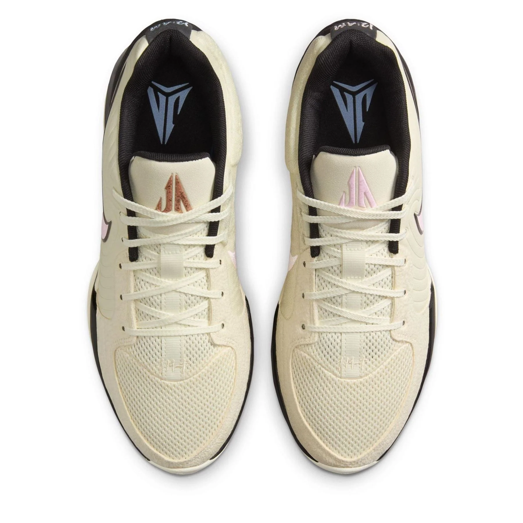 Nike Low Top Flat Heel Sneakers - Image 6
