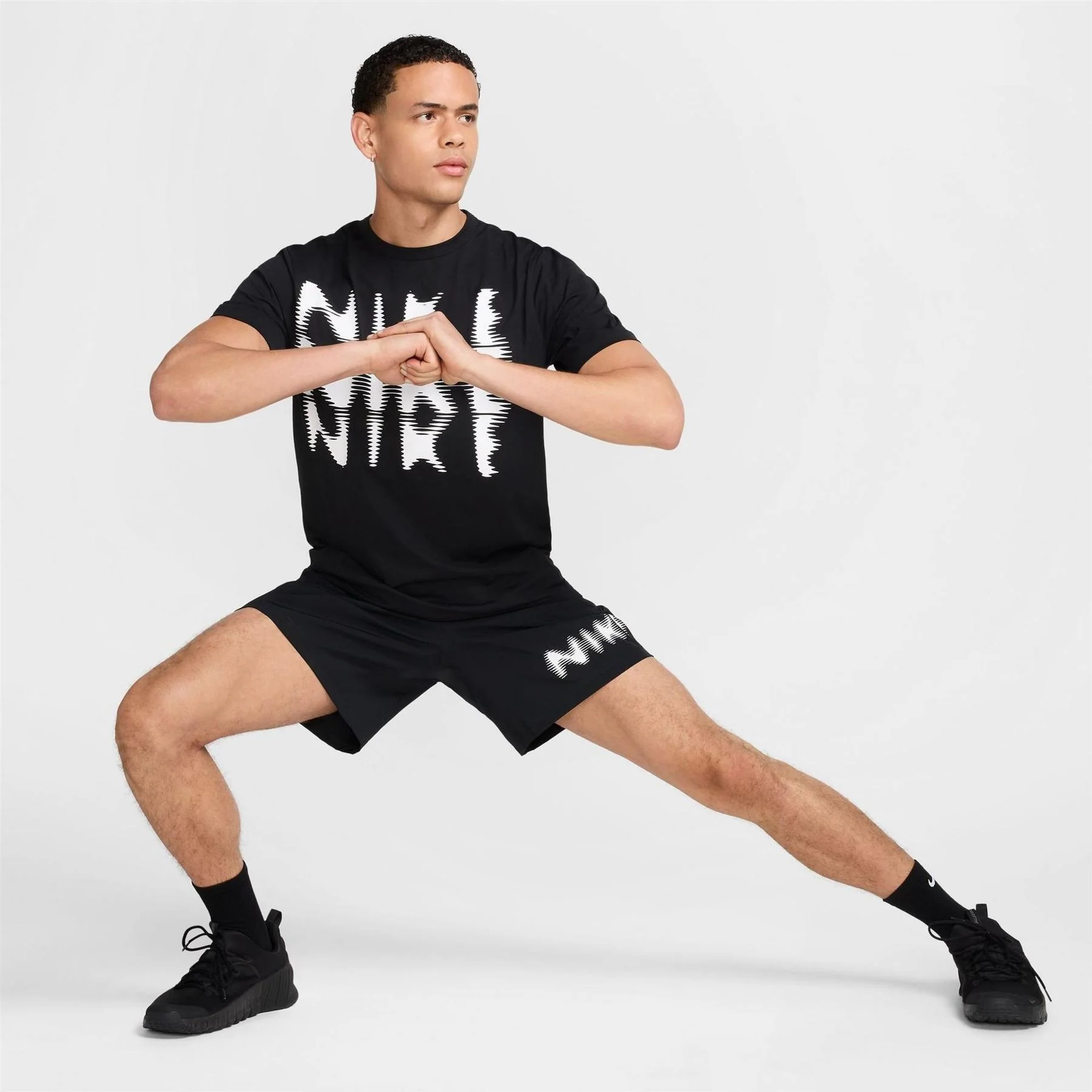 Nike Hyverse Uv Swoosh Short Sleeve Performance T-Shirt - Image 4