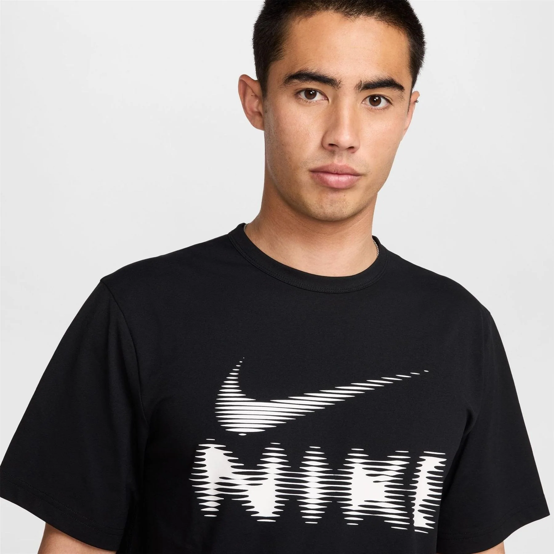 Nike Hyverse Uv Short Sleeve Performance T-Shirt - Image 3