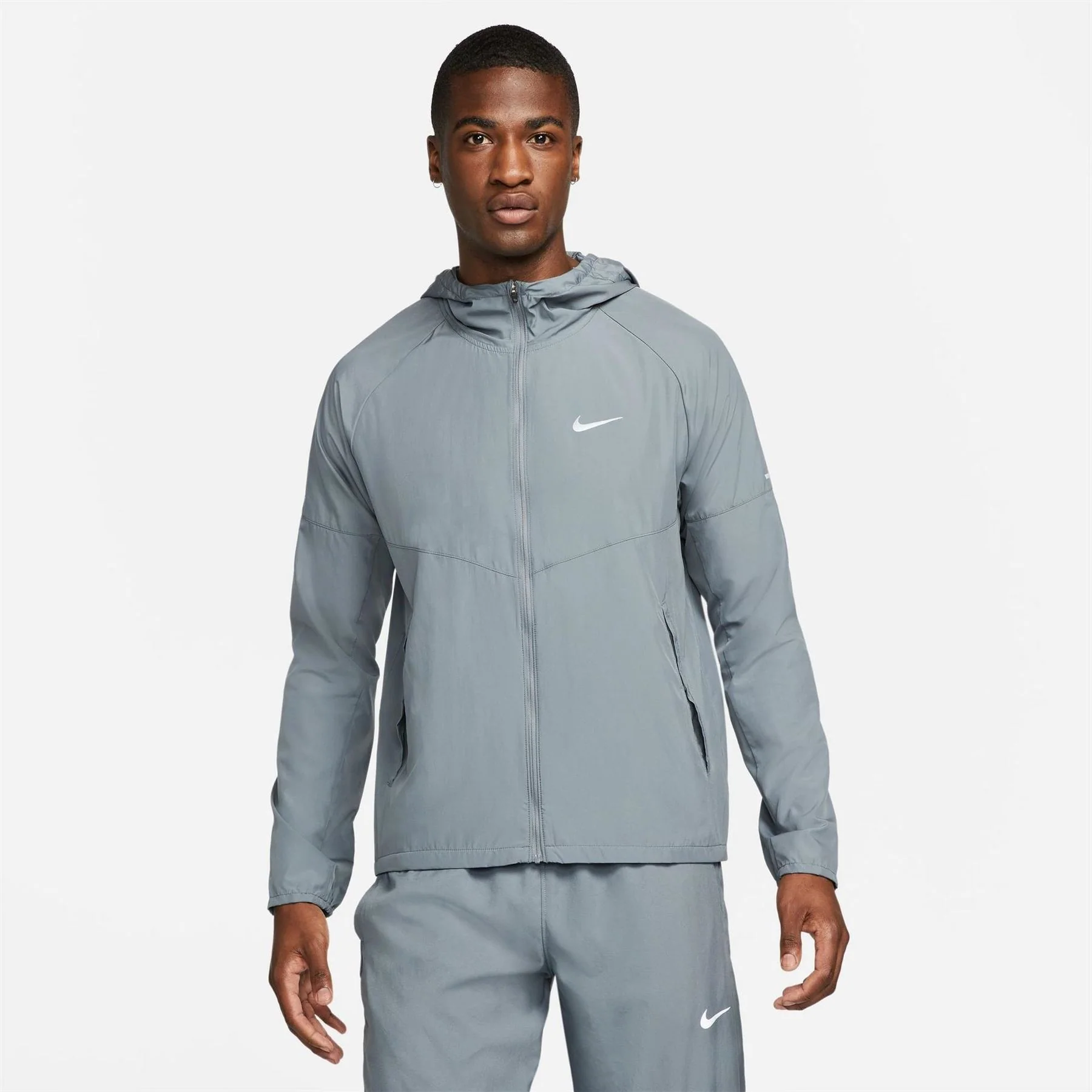 Nike Mens Miler Repel Running Jacket - Image 37
