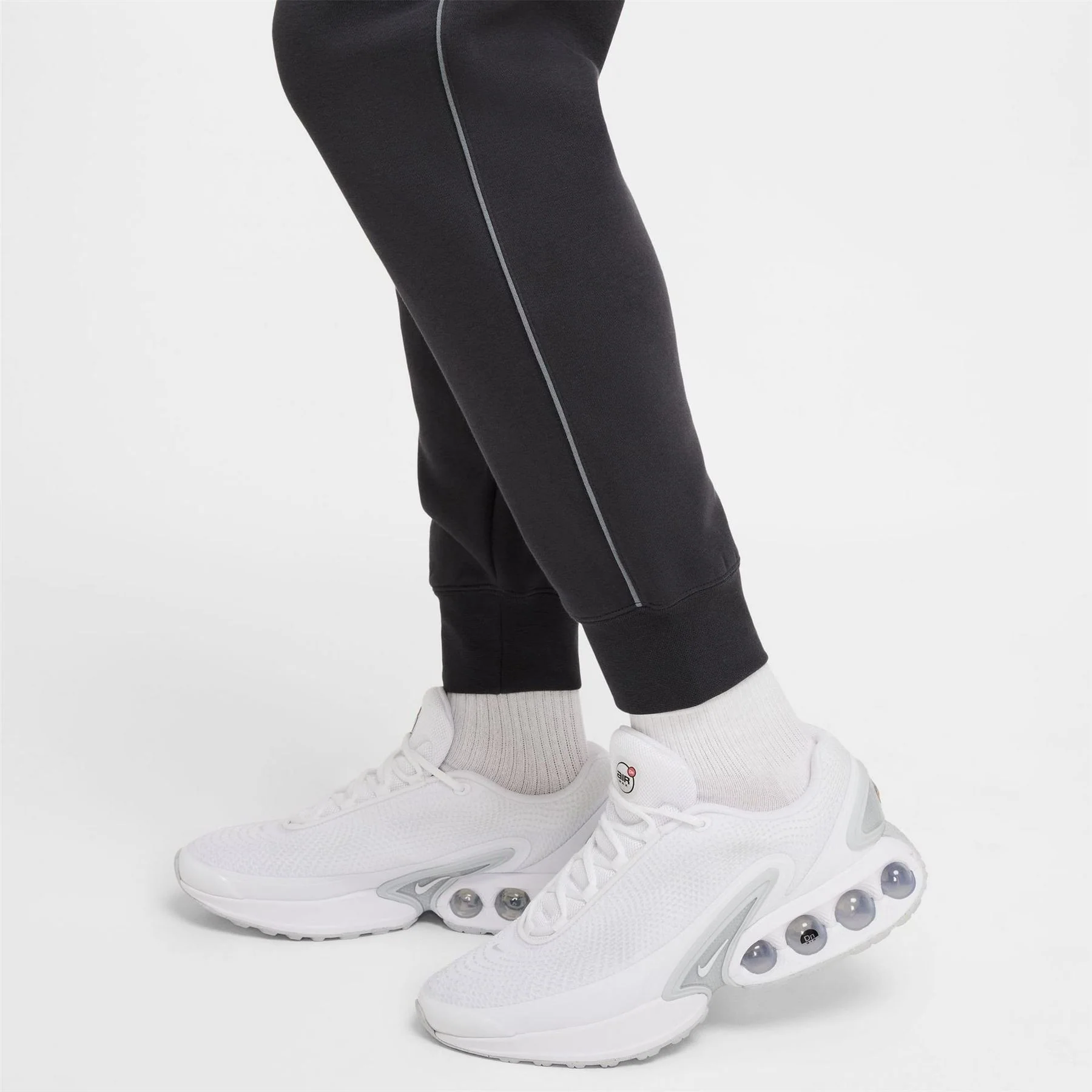 Nike Air Solid Patterned Slim Combat Joggers - Image 6