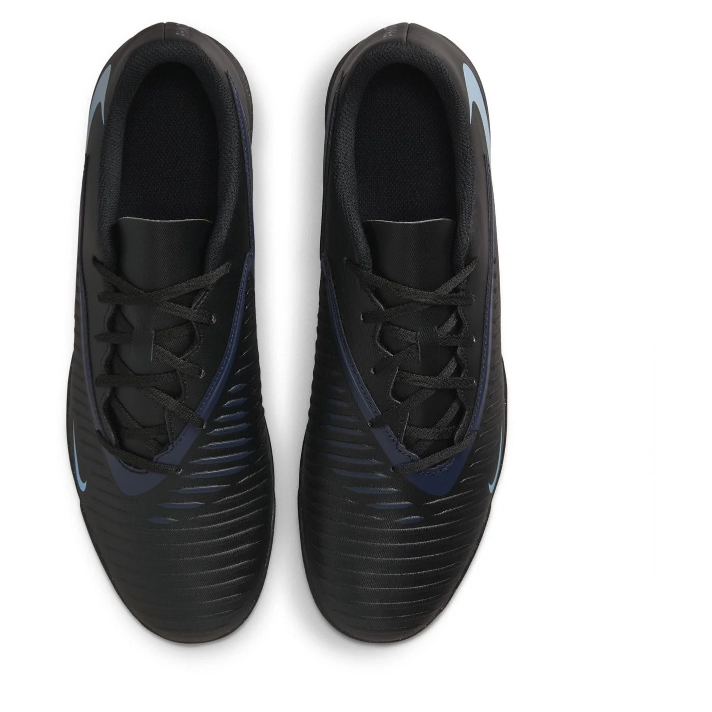 Nike Phantom 6 Low Club Adults Astro Turf Football Boots - Image 18