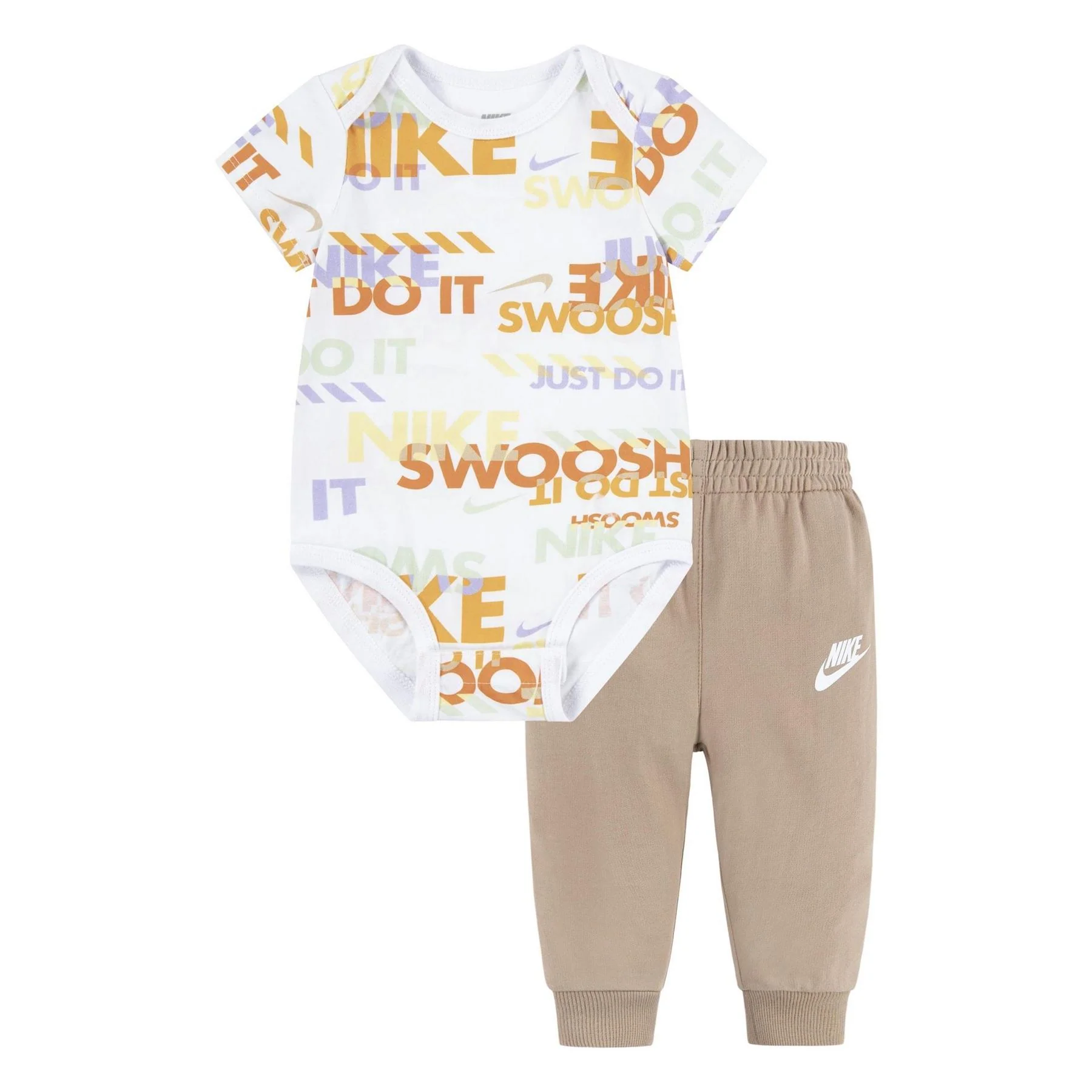 Nike Playful Explorer All Over Print Pyjama Set - Image 3