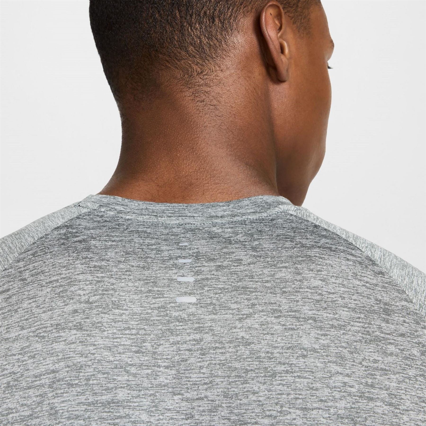 Nike Stride Raglan Short Sleeve Competition T-Shirt - Image 14