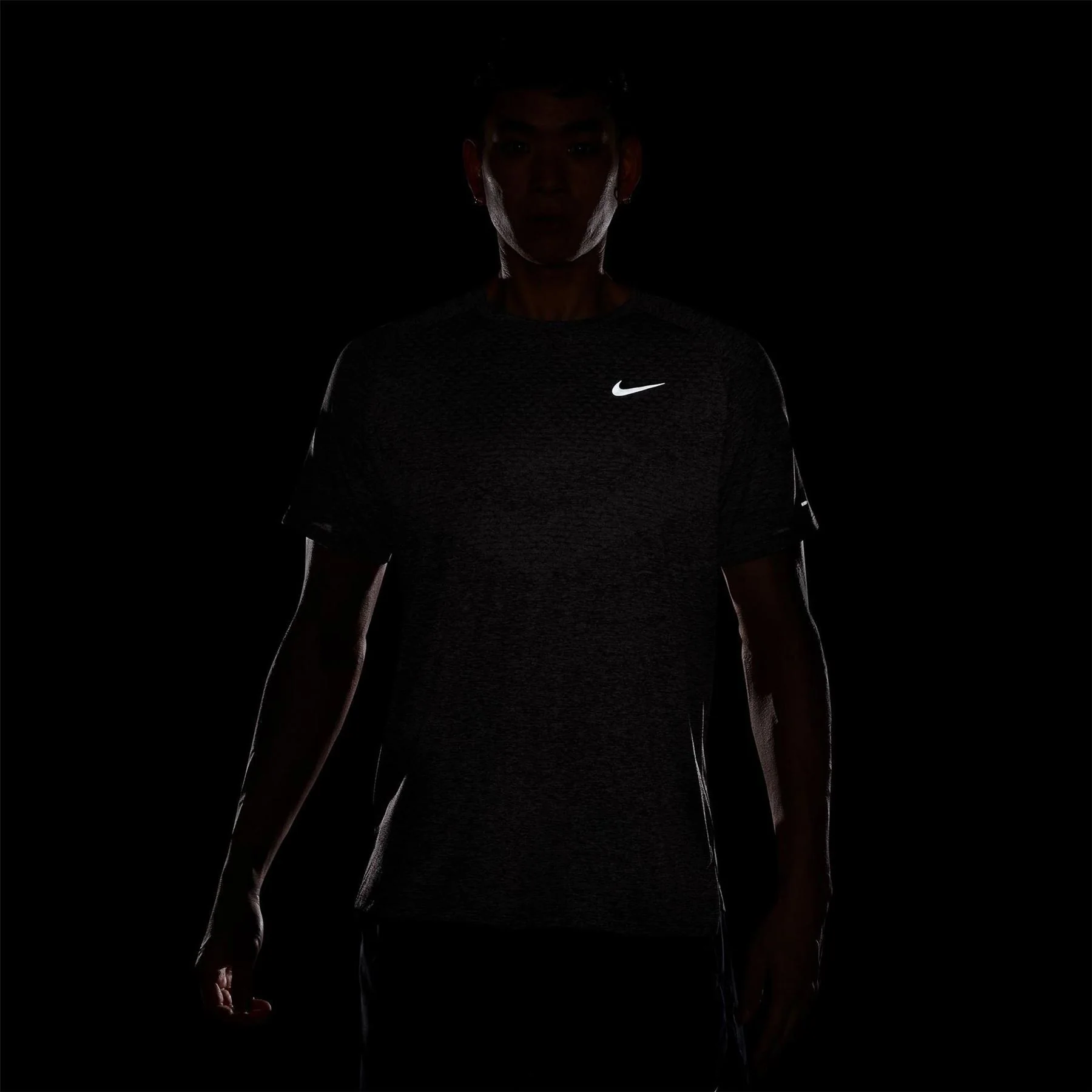 Nike Stride Raglan Short Sleeve Competition T-Shirt - Image 33