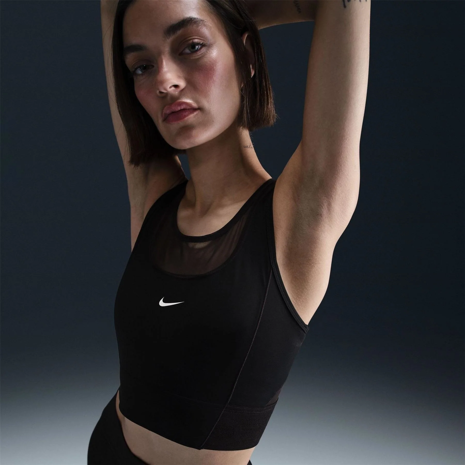 Nike Cropped Performance Vest - Image 6