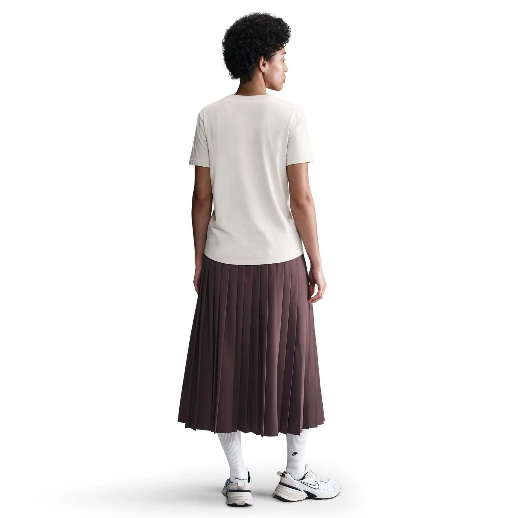 Nike Club Short Sleeve T-Shirt - Image 3
