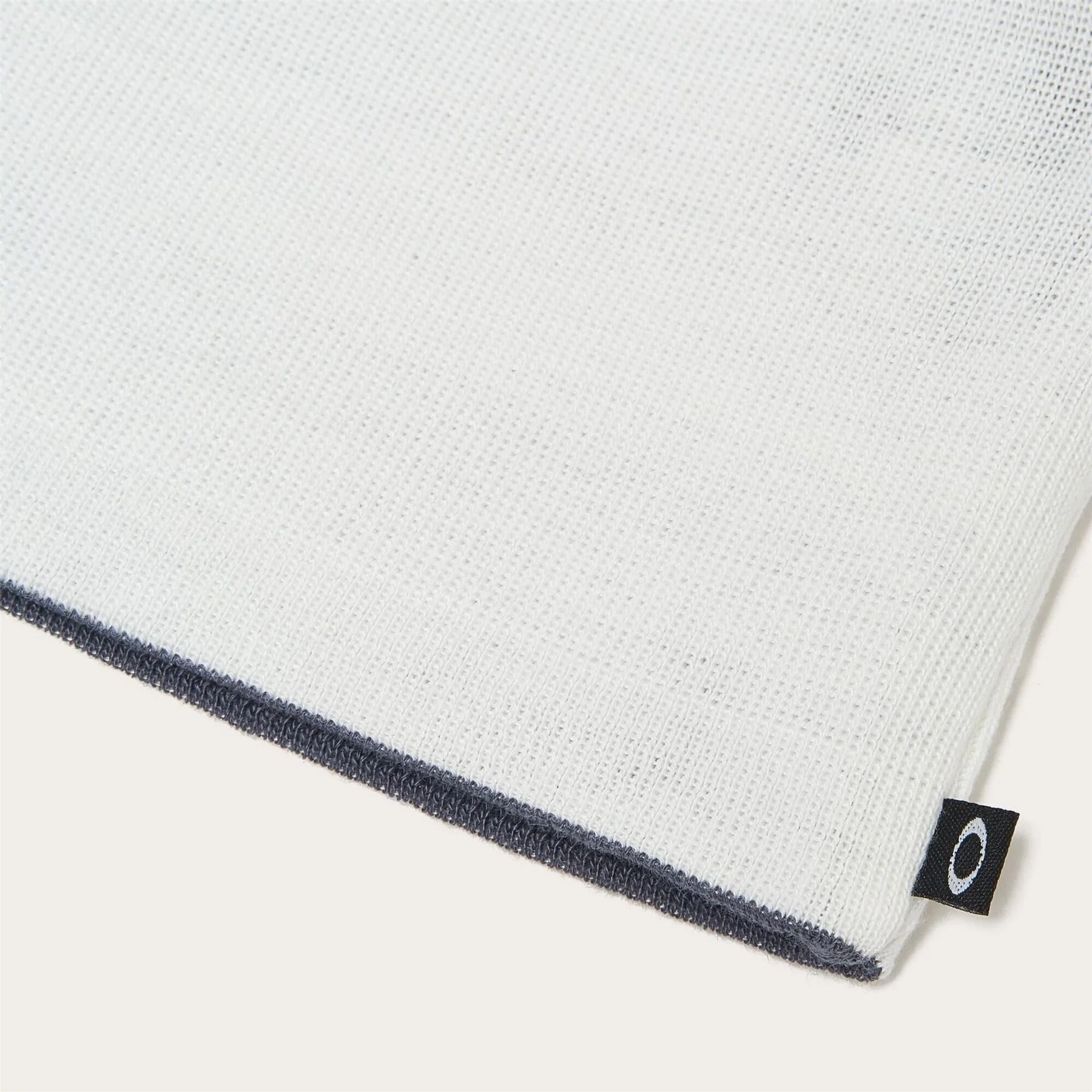 Oakley Ellipse Logo Soft Feel Beanie - Image 3