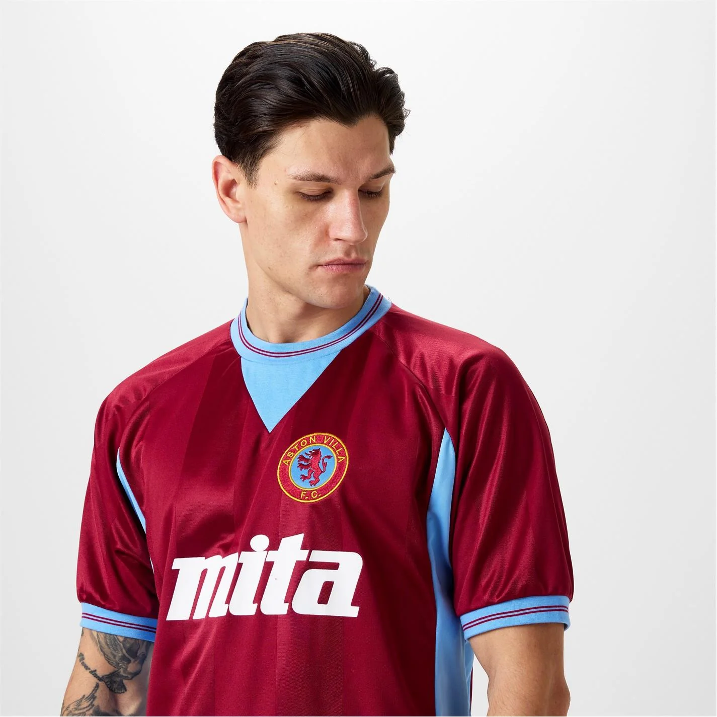 Score Draw Aston Villa Licensed Retro Football Shirt - Image 5