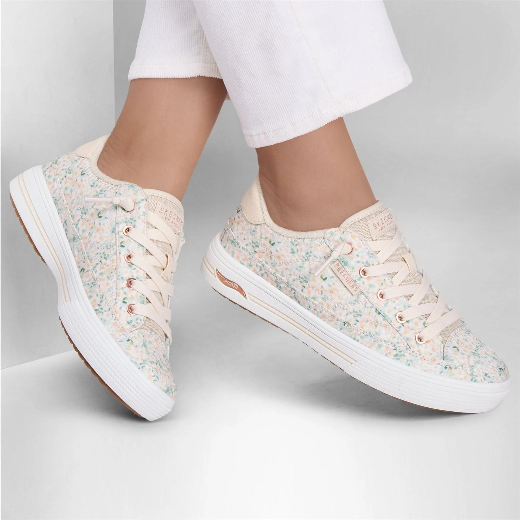 Skechers Womens Arch Fit Arcade   Flowa Powa Low Top Trainers - Image 3