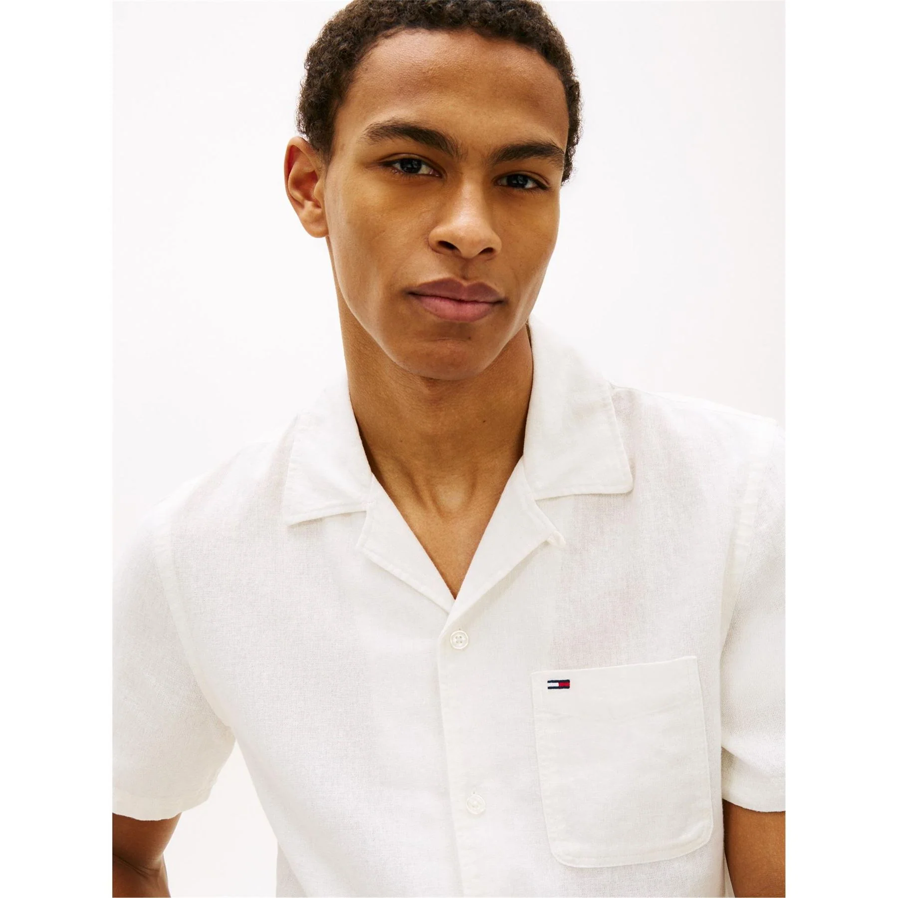 Tommy Jeans Short Sleeve Plain Shirt - Image 3