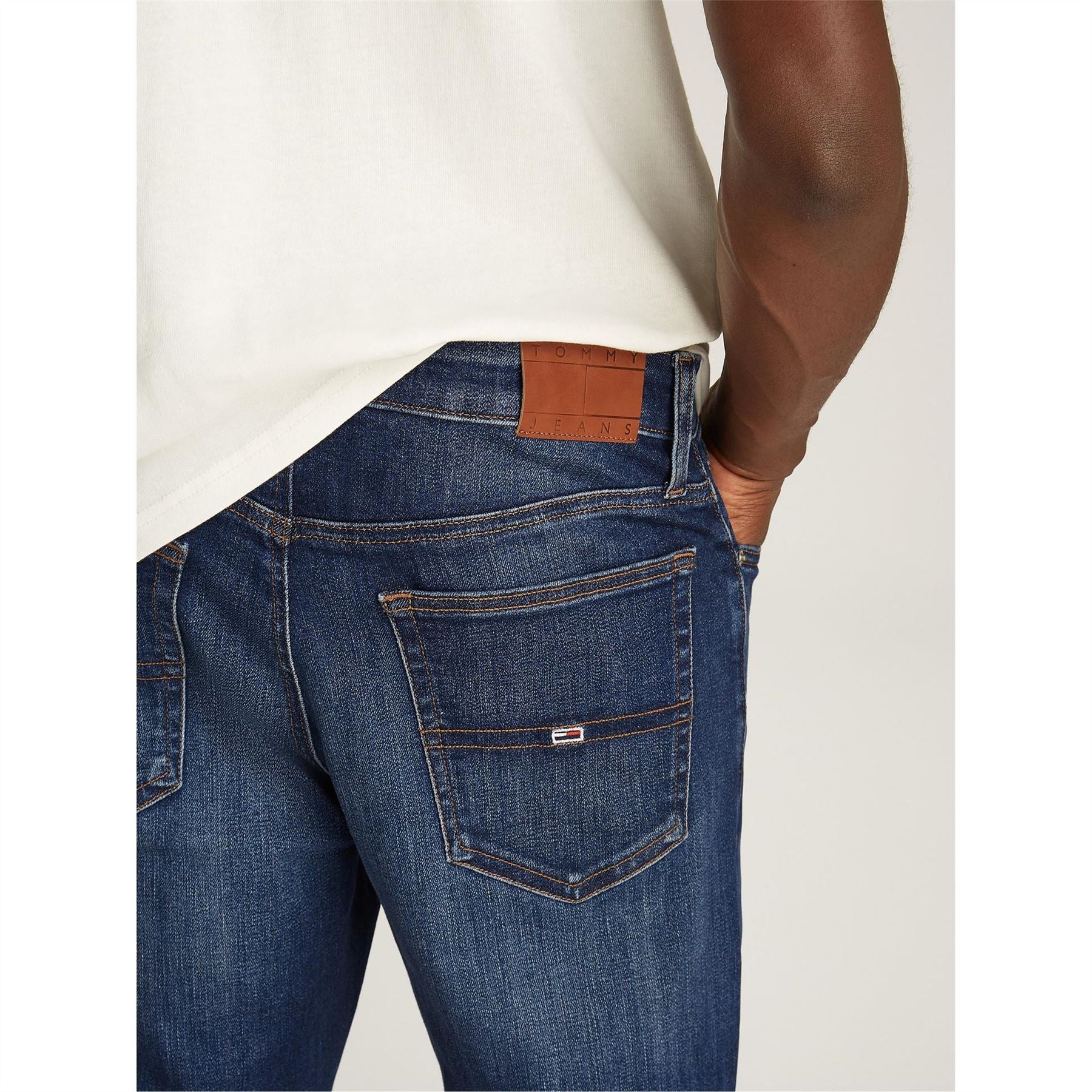 Tommy Jeans Ryan Straight Leg Jeans - Image 5