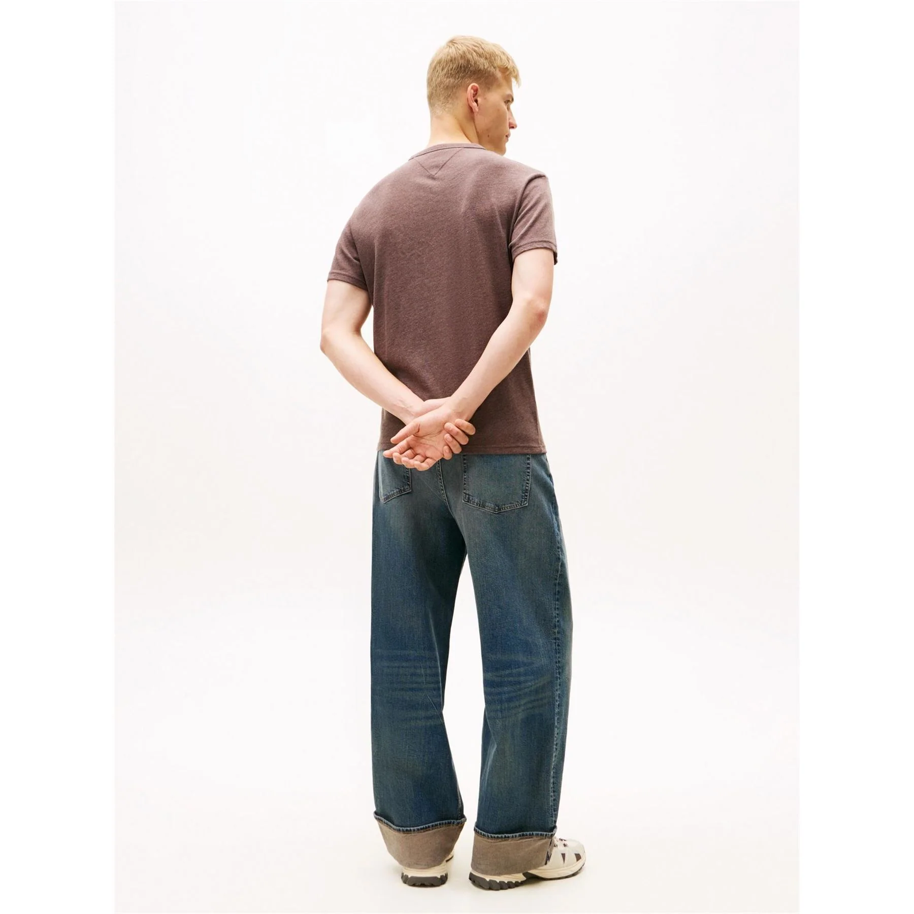 Tommy Jeans Tommy Small Badge T-Shirt - Image 58
